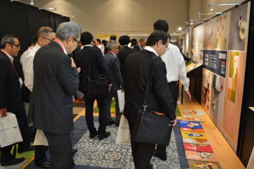 「東リファブリックフロア」の展示